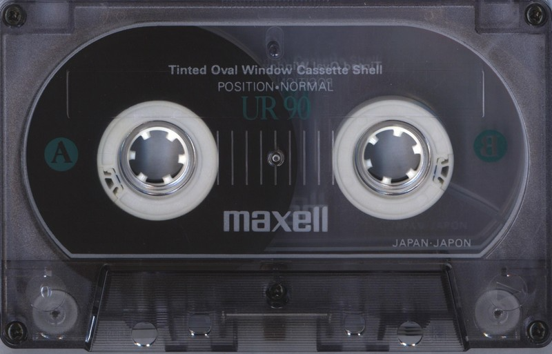 Compact Cassette: Maxell / Hitachi Maxell - UR 90