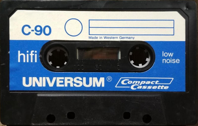 Compact Cassette:  Universum -  90