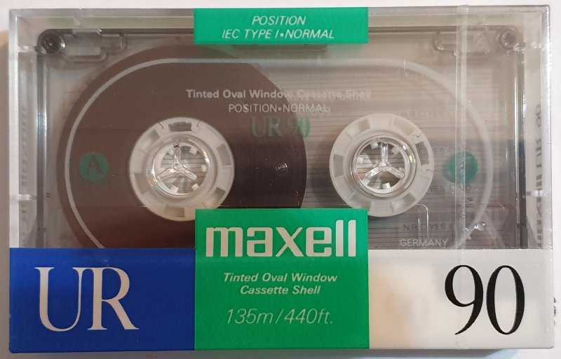 Compact Cassette: Maxell / Hitachi Maxell - UR 90