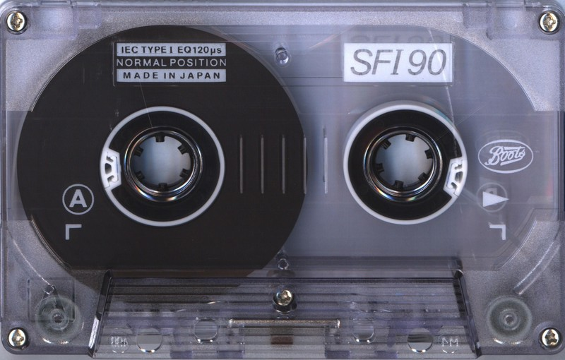 Compact Cassette: Maxell / Hitachi Boots - SFI 90