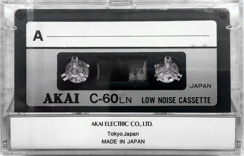 Compact Cassette:  Akai - LN 60