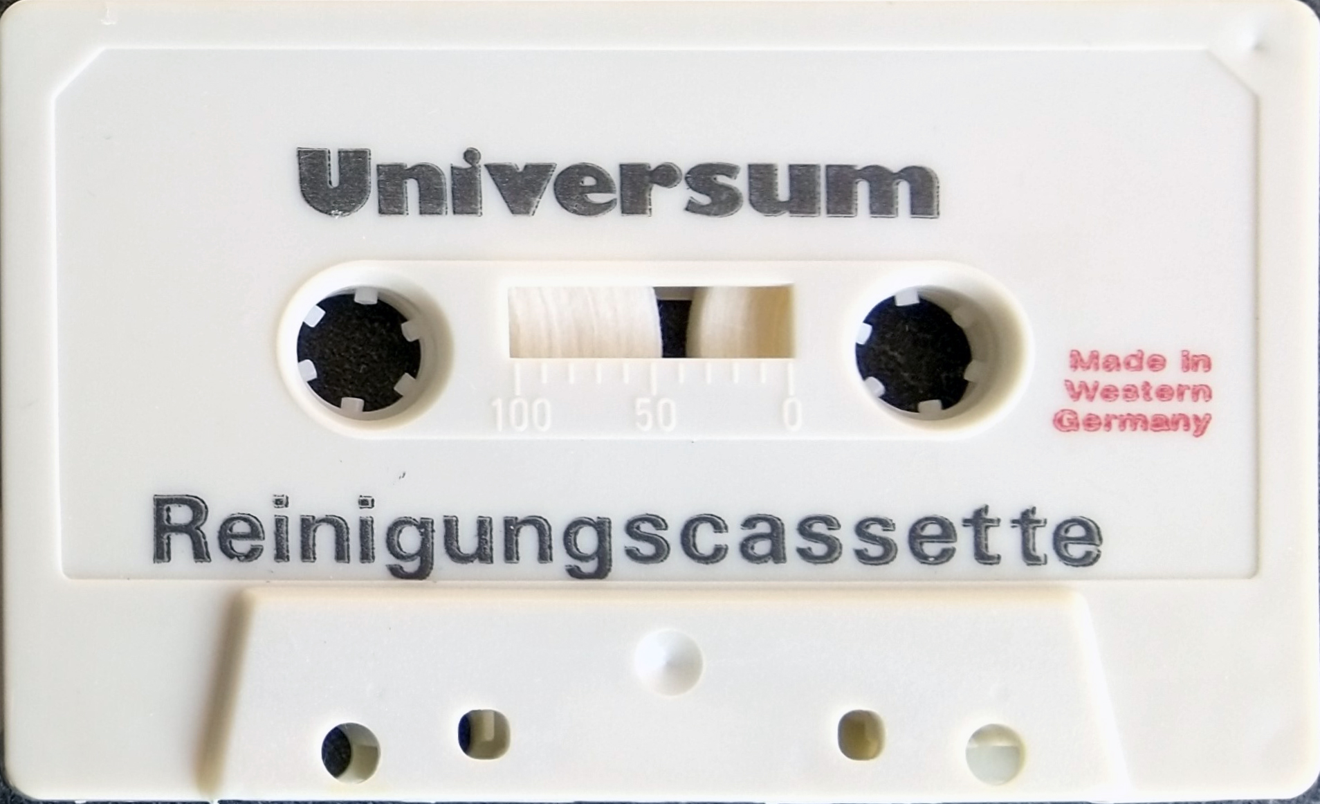 Compact Cassette Universum Cleaning Cassette 1972 Europe