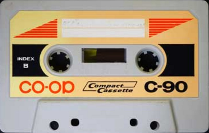 Compact Cassette: Maxell / Hitachi CO-OP -  90