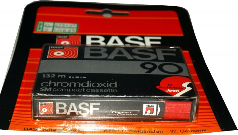 Blister: BASF  - Chromdioxid 90