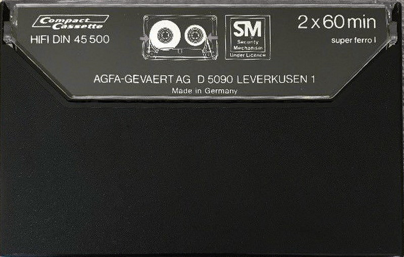 Compact Cassette: AGFA  - Super Ferro Dynamic 120