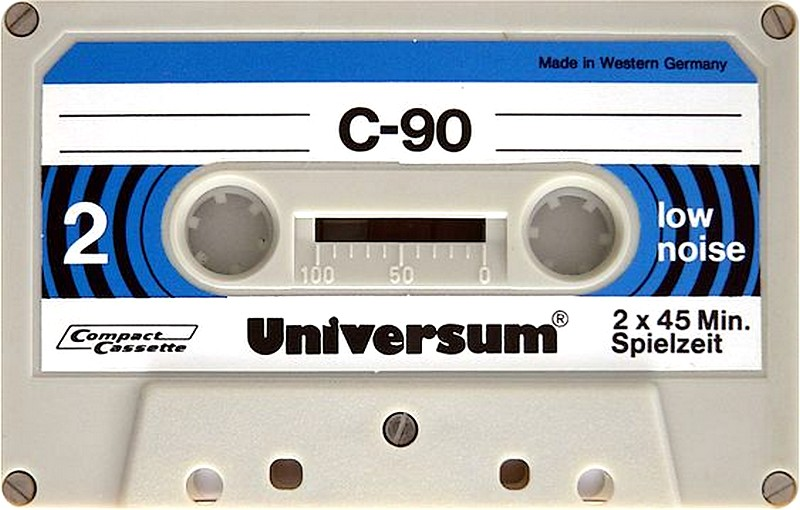 Compact Cassette:  Universum -  90