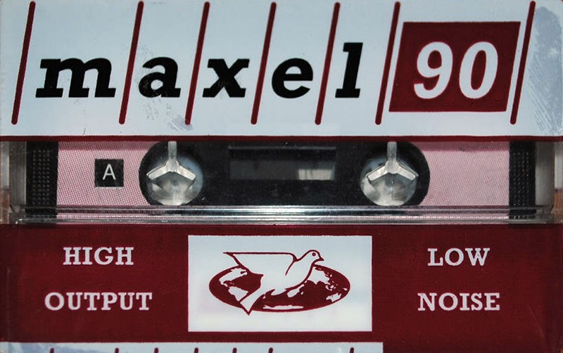 Compact Cassette:  Maxel -  90