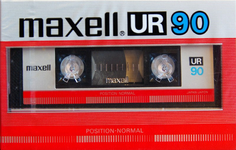 Compact Cassette: Maxell / Hitachi Maxell - UR 90